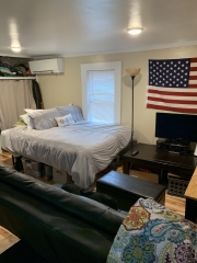 4_14 ½ North High, Apt. B