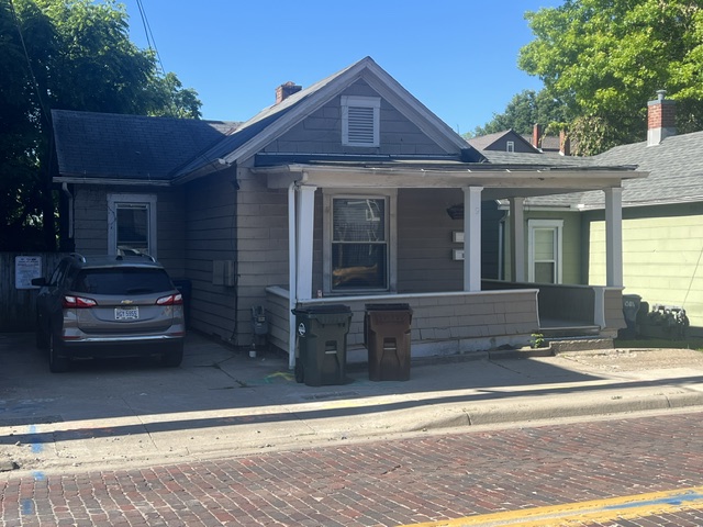 19 1/2 West Carpenter
