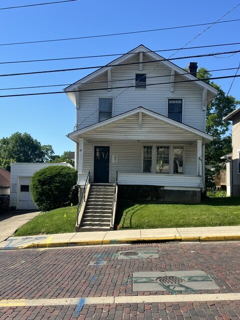 39 East Carpenter